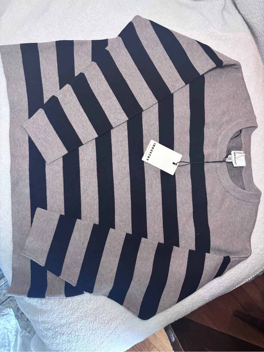 Women's Striped Crewneck Sweater - Black & Tan